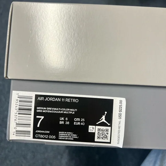 AIR JORDAN 11 RETRO “COOL GREY”